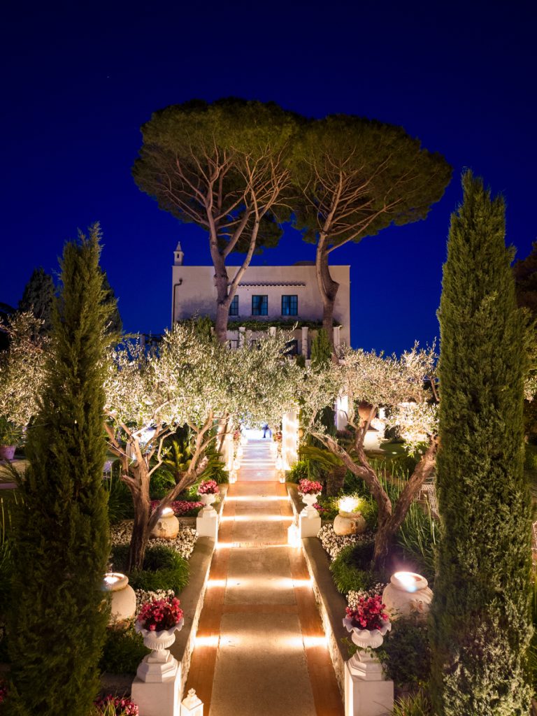 How Far in Advance Should You Book Your Tuscany Wedding Photographer?